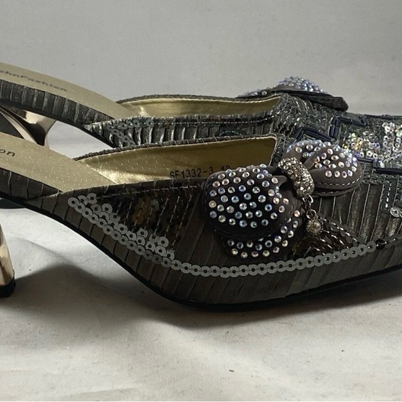 Women's Silver Sequin Flats - Picture 3 of 8